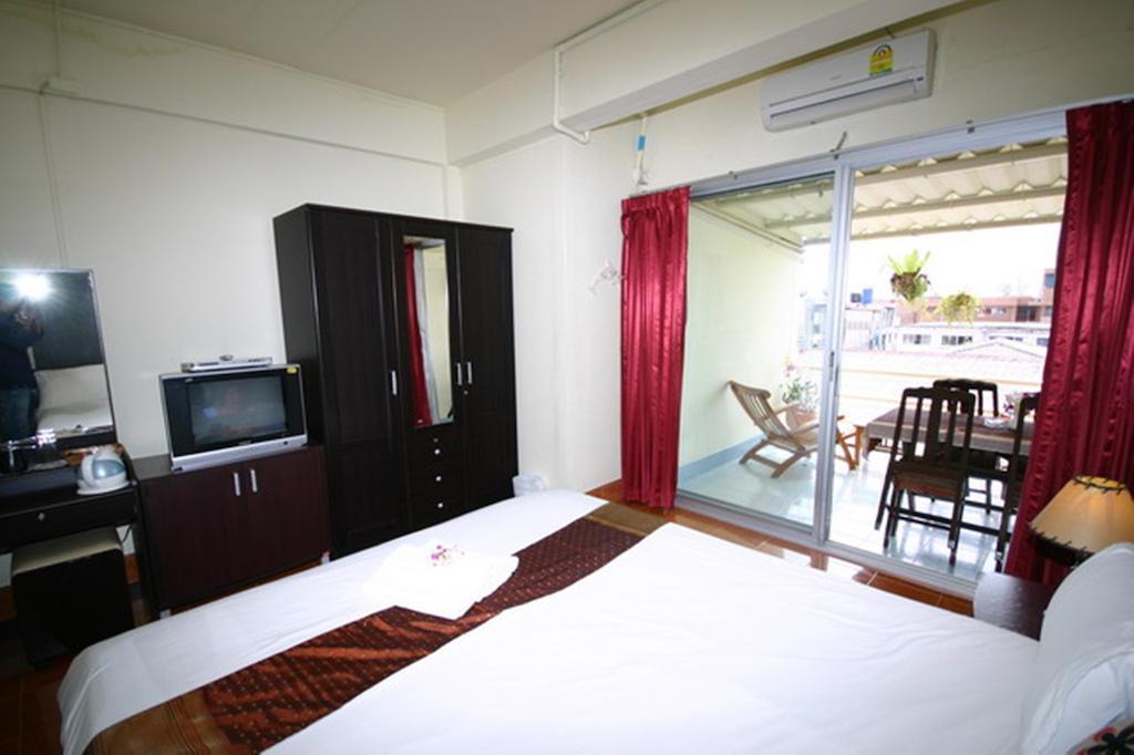 2Gether Guesthouse Karon Δωμάτιο φωτογραφία